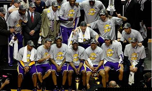 nba湖人队比赛_NBA湖人队比赛直播